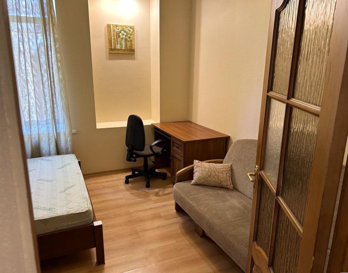 Апартаменти 3-Кімнатні, М. Майдан Незалежності Kiev Extérieur photo