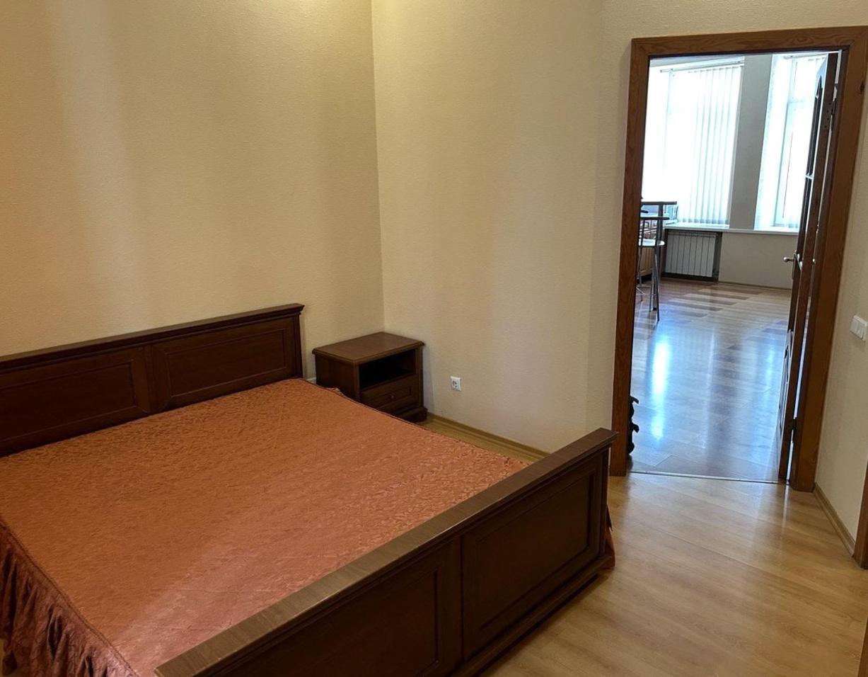 Апартаменти 3-Кімнатні, М. Майдан Незалежності Kiev Extérieur photo